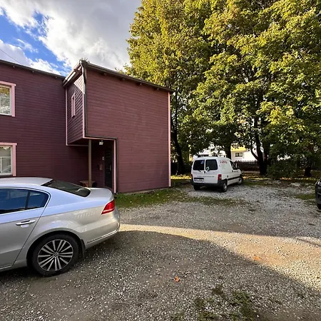 Downtown 1br With Parking * タリン